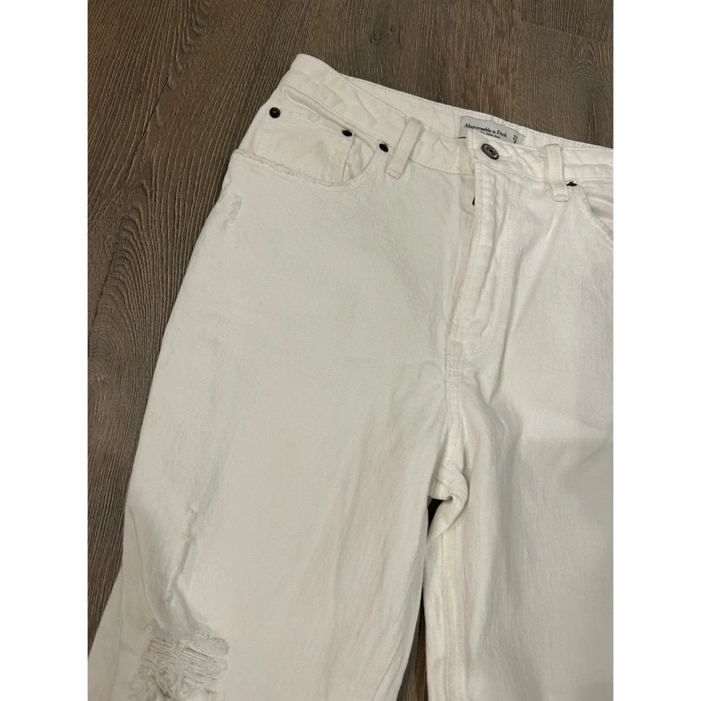 Abercrombie & Fitch Curve Love High Rise Mom Jeans White Distressed 27 4L Long‎